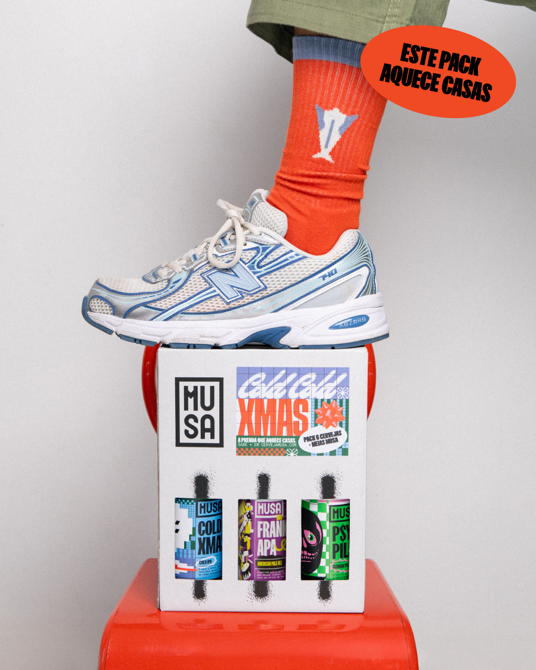 Pack de cervejas artesanais com meias Musa, prenda natalícia divertida para adultos